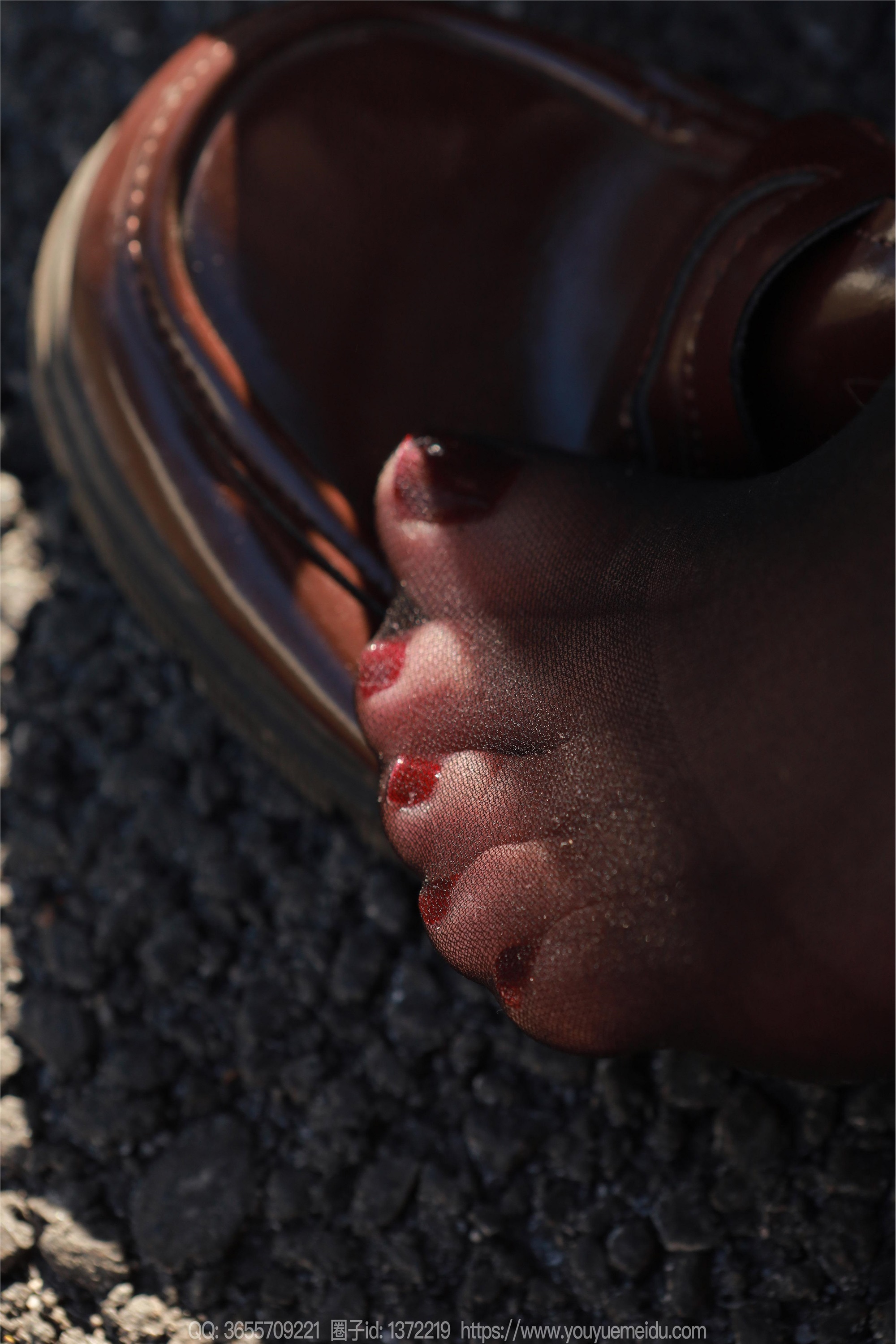 IESS异思趣向  2024.12.05 丝享家 1916 团团《阳光黑丝》